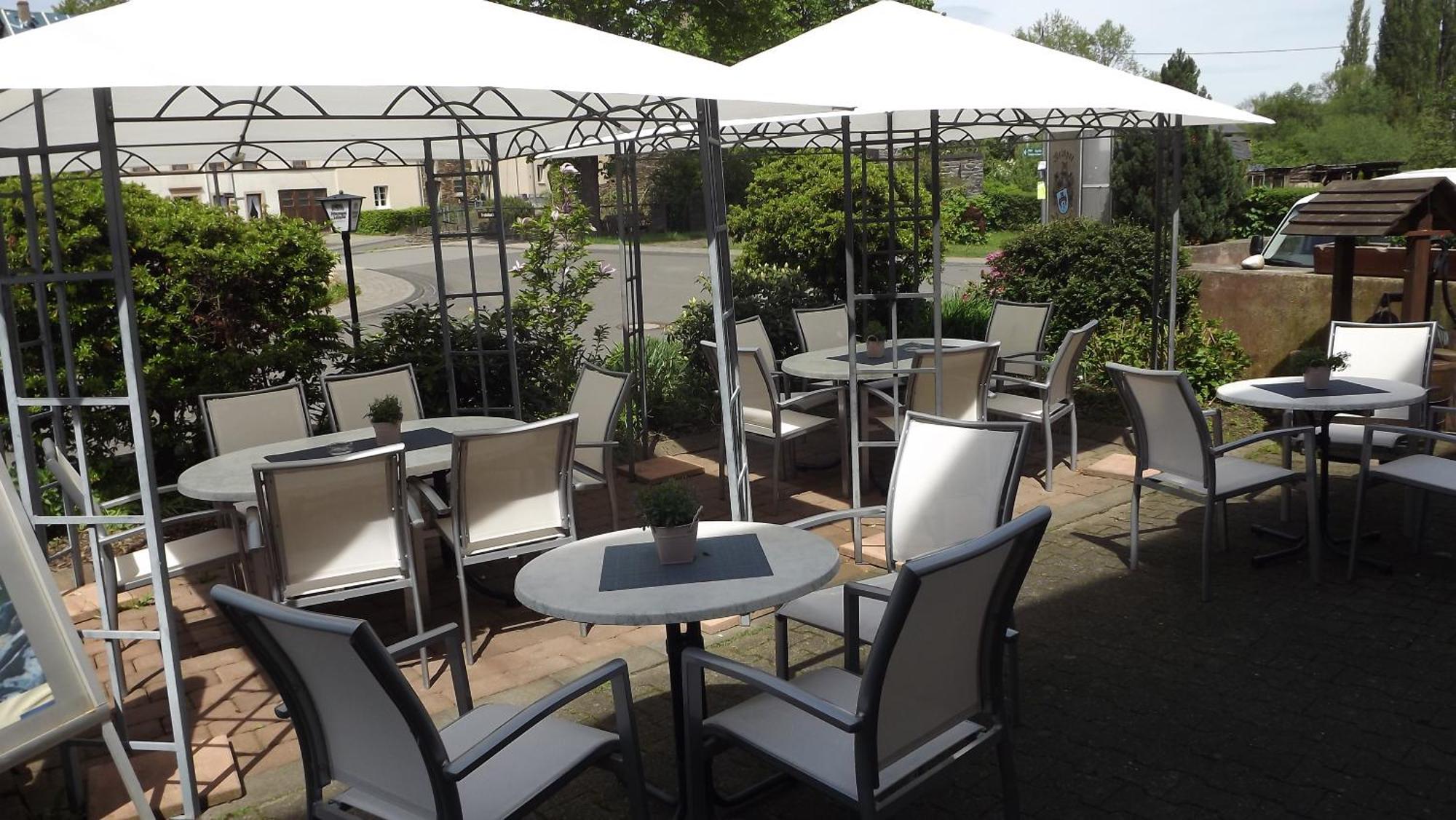 Ferienweingut & Gutsrestaurant Becker Apartment Burgen  ภายนอก รูปภาพ
