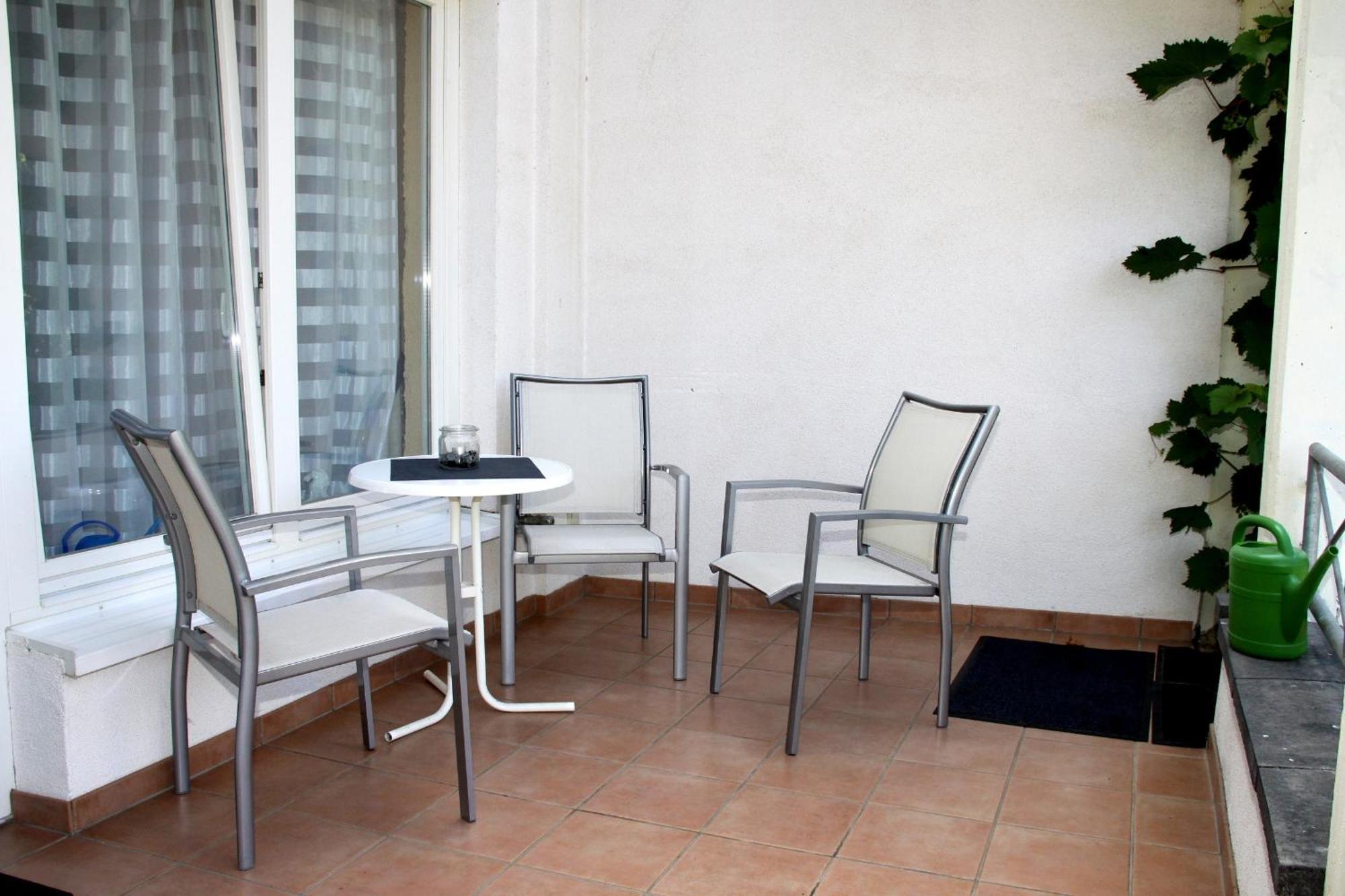 Ferienweingut & Gutsrestaurant Becker Apartment Burgen  ภายนอก รูปภาพ