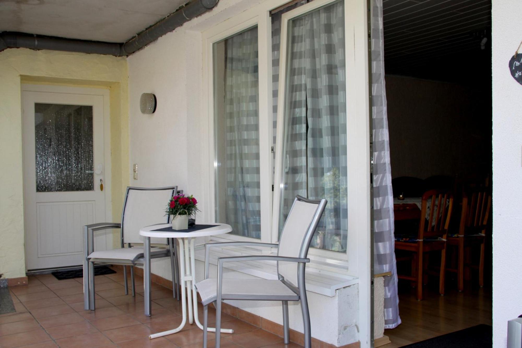 Ferienweingut & Gutsrestaurant Becker Apartment Burgen  ภายนอก รูปภาพ