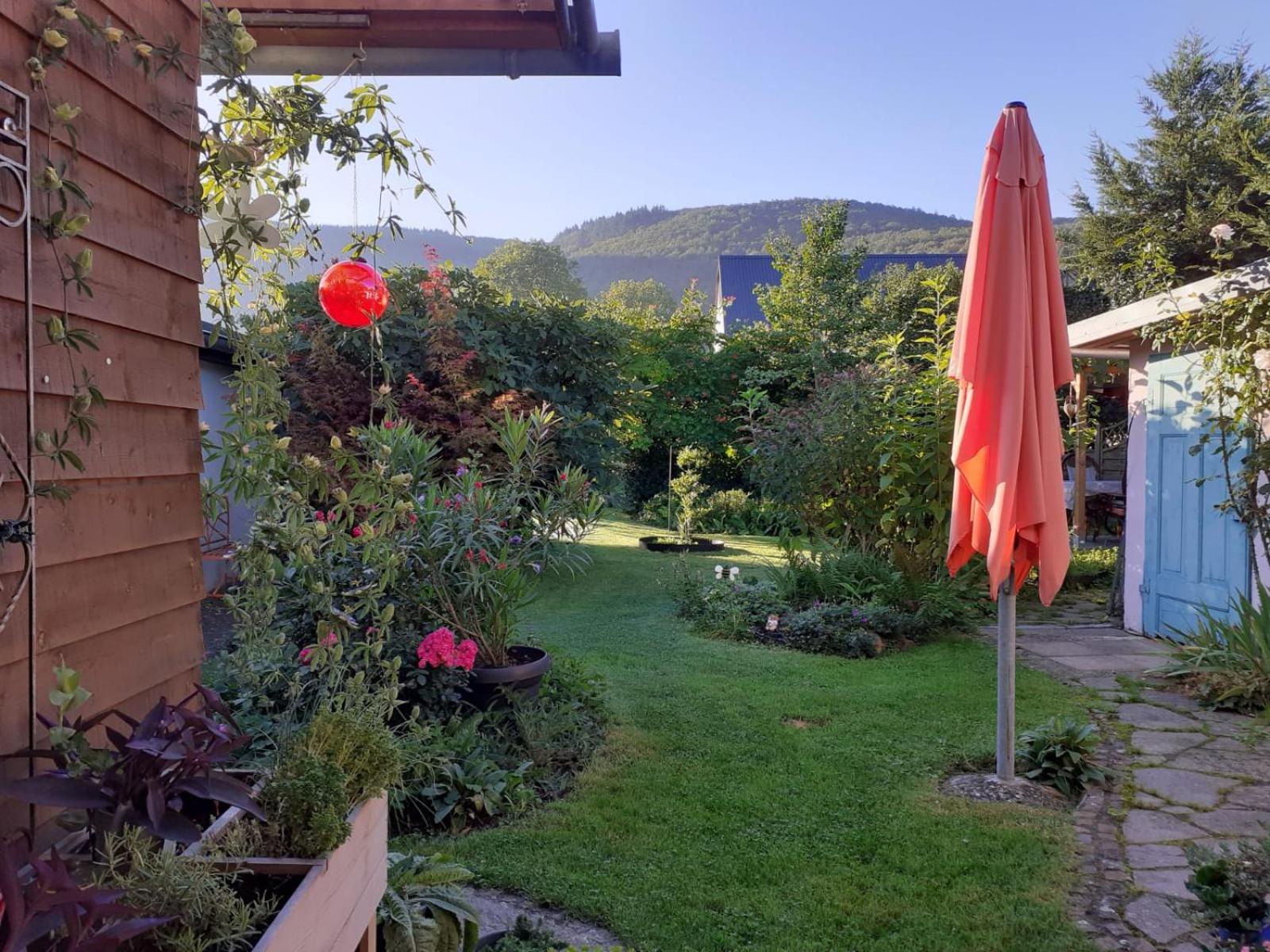 Ferienweingut & Gutsrestaurant Becker Apartment Burgen  ภายนอก รูปภาพ