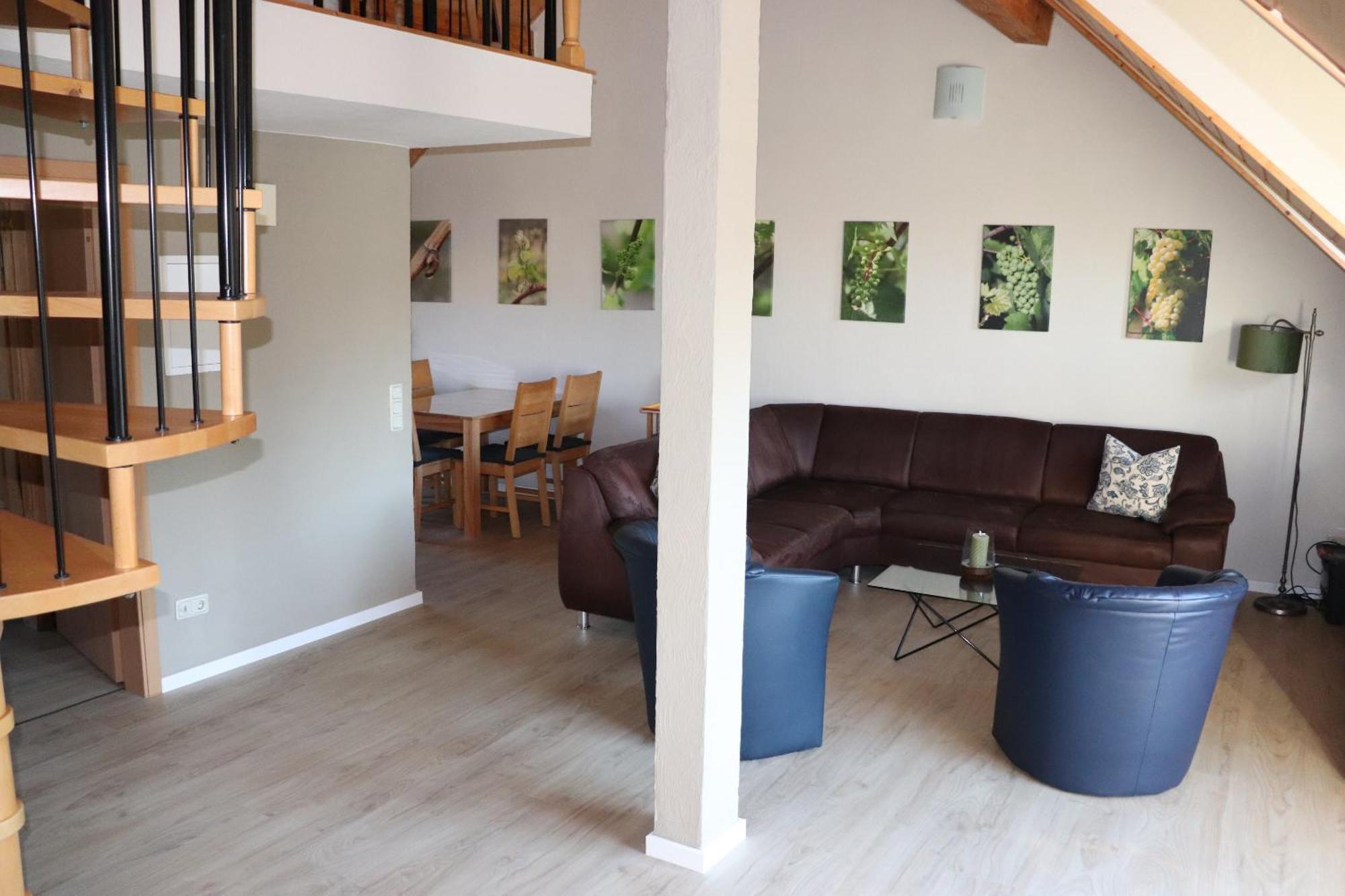 Ferienweingut & Gutsrestaurant Becker Apartment Burgen  ภายนอก รูปภาพ