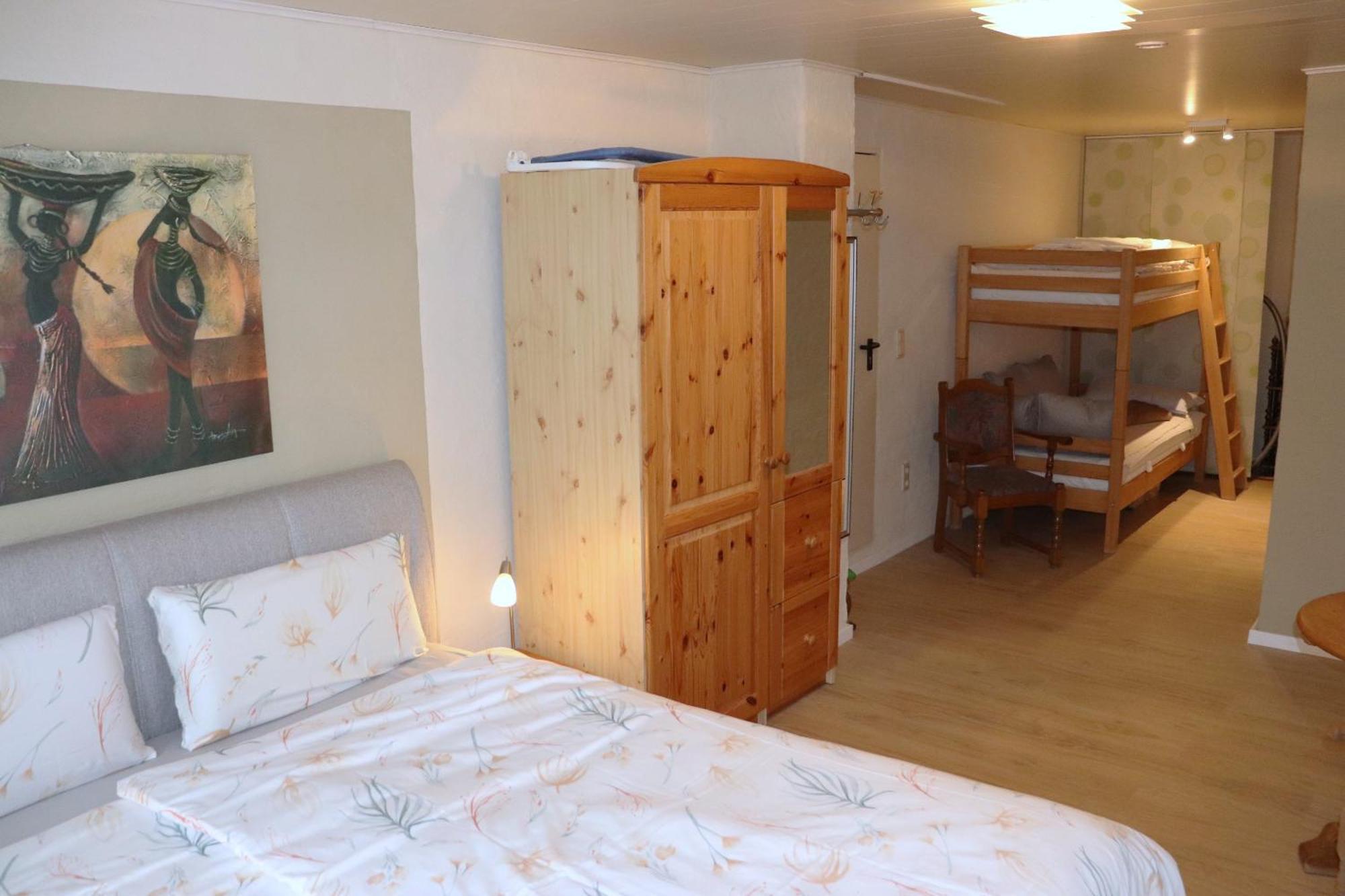 Ferienweingut & Gutsrestaurant Becker Apartment Burgen  ภายนอก รูปภาพ