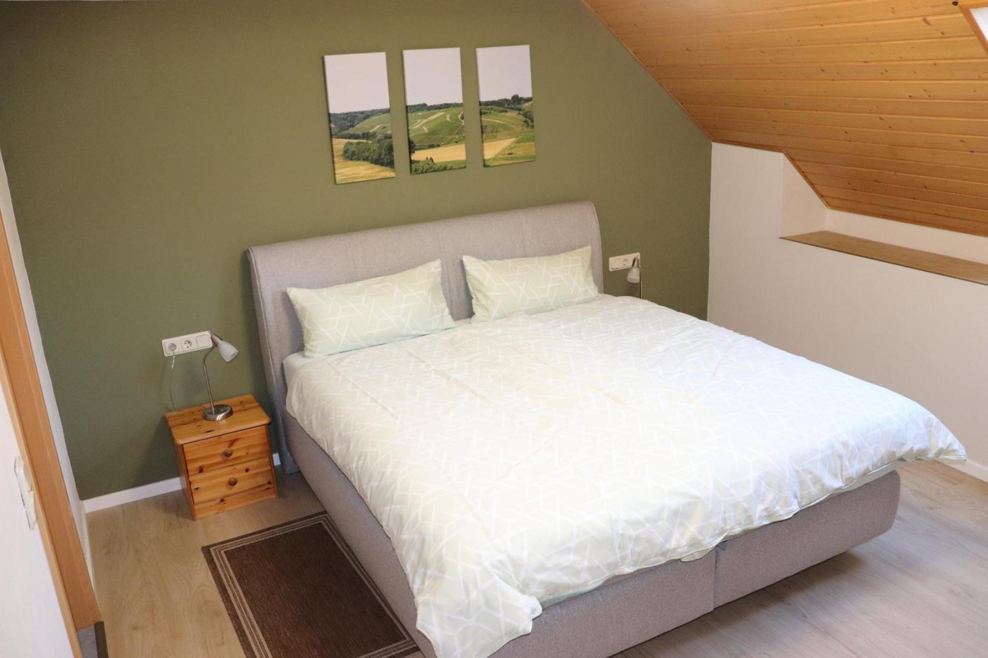 Ferienweingut & Gutsrestaurant Becker Apartment Burgen  ภายนอก รูปภาพ